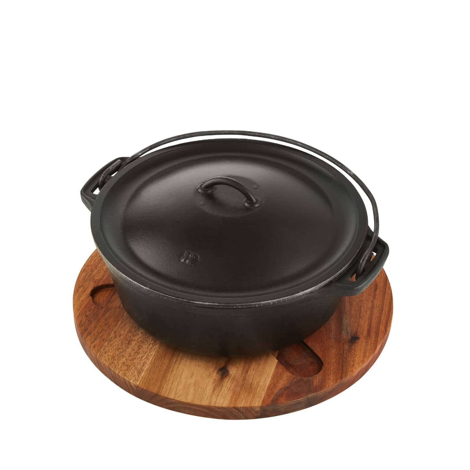 Cast iron pot on a wooden Potjie stand, ideal for cooking and serving potjie dishes.